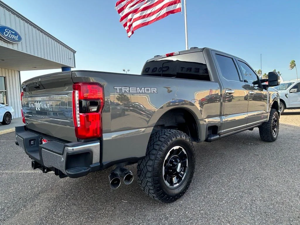 Used 2026 Gray Ford King Ranch image 6