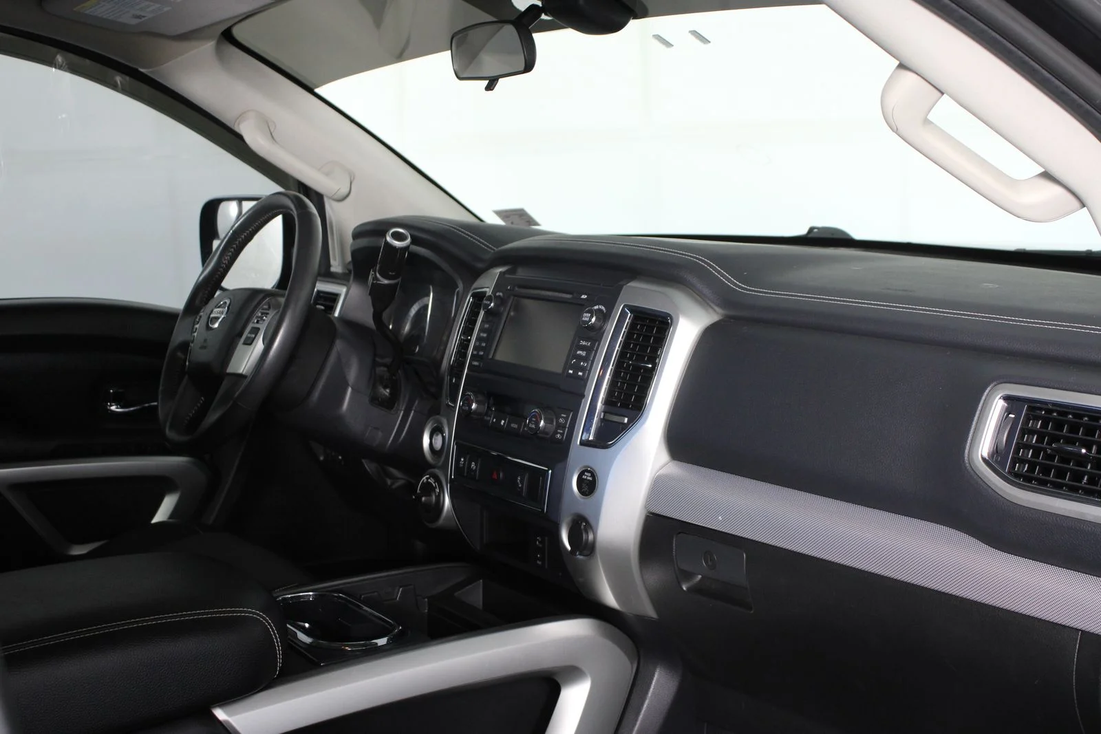 Used 2017 Black Nissan PRO-4X image 28