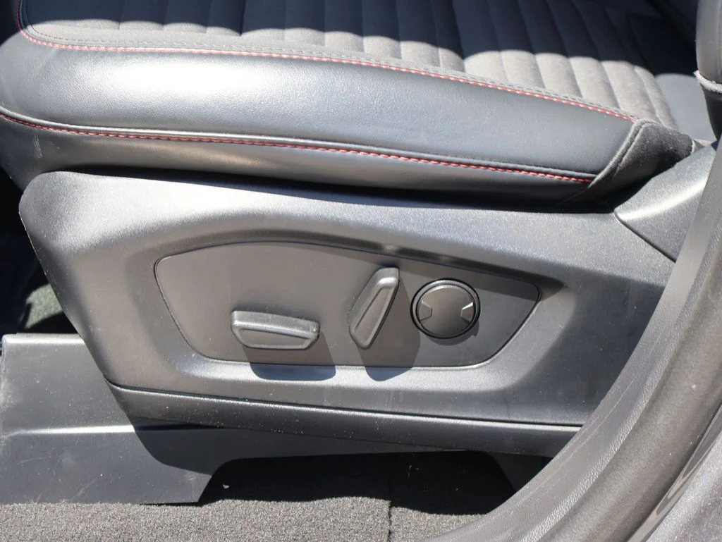 Used 2025 Gray Ford ST-Line image 26