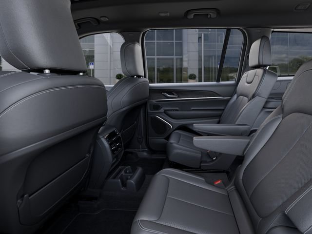 New 2026 Bright White Clear-Coat Exterior Paint Jeep Limited image 23