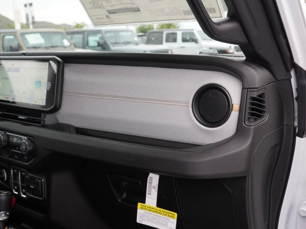 New 2026 Bright White Clear-Coat Exterior Paint Jeep Sport image 22