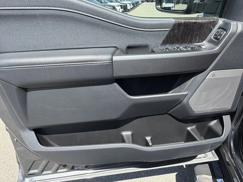 New 2026 Carbonized Gray Metallic Ford F-250® Lariat® image 23