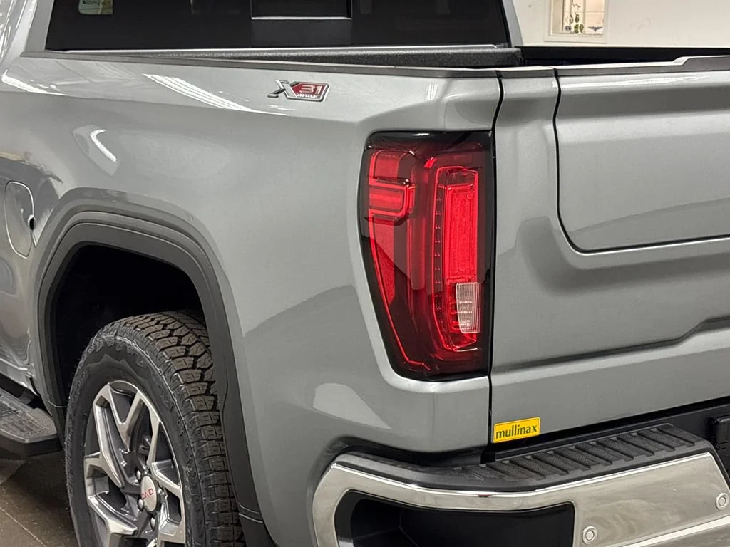 2026 GMC Sierra 1500 SLT - Photo 14