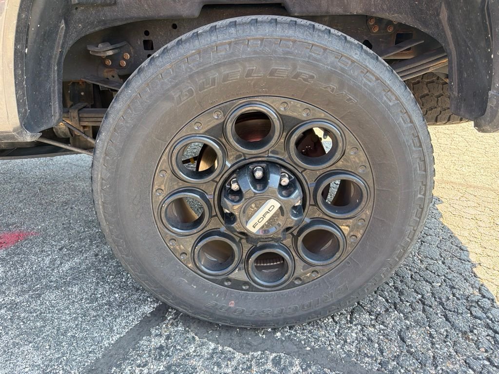 Used 2020 Magnetic Ford Platinum image 14