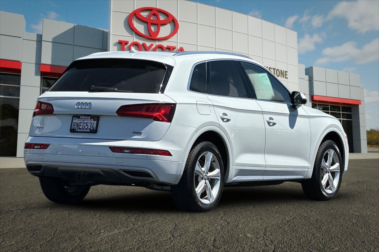 Used 2020 Glacier White Audi Premium image 3