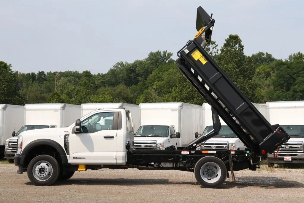 2025 Ford F-550 Super Duty Chassis Cab XL - Photo 26