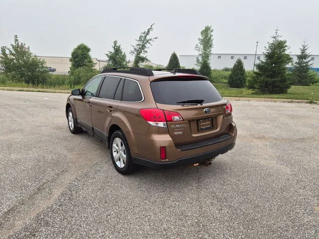 Used 2013 Tan Subaru 2.5i image 8