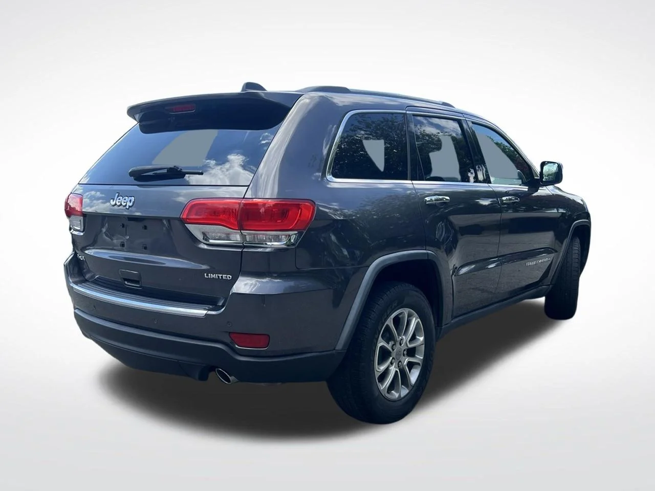 Used 2015 Gray Jeep Limited image 5