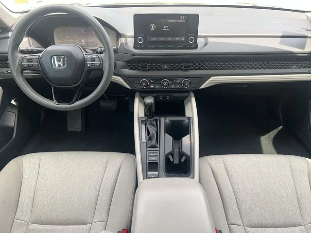 Used 2023  Honda LX image 17