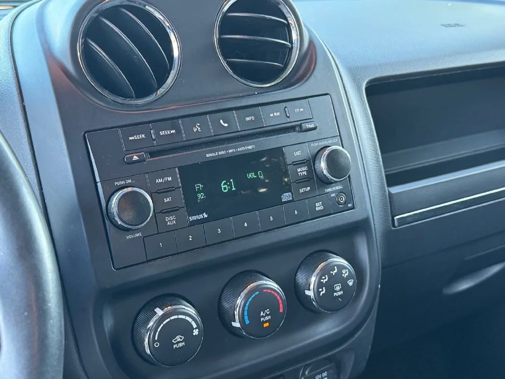 Used 2016 Gray Jeep Latitude image 24