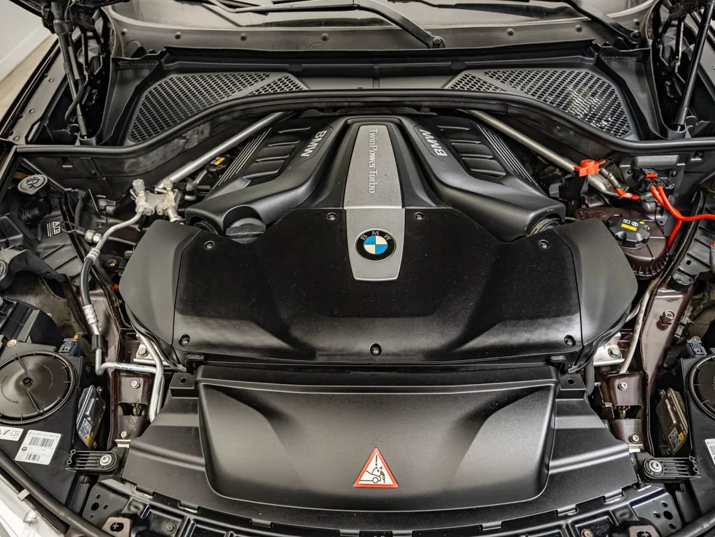 Used 2017 Sparkling Brown Metallic BMW xDrive50i image 38