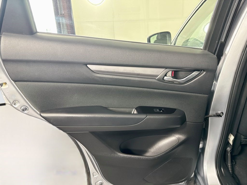Used 2019 Sonic Silver Metallic Mazda Sport image 22