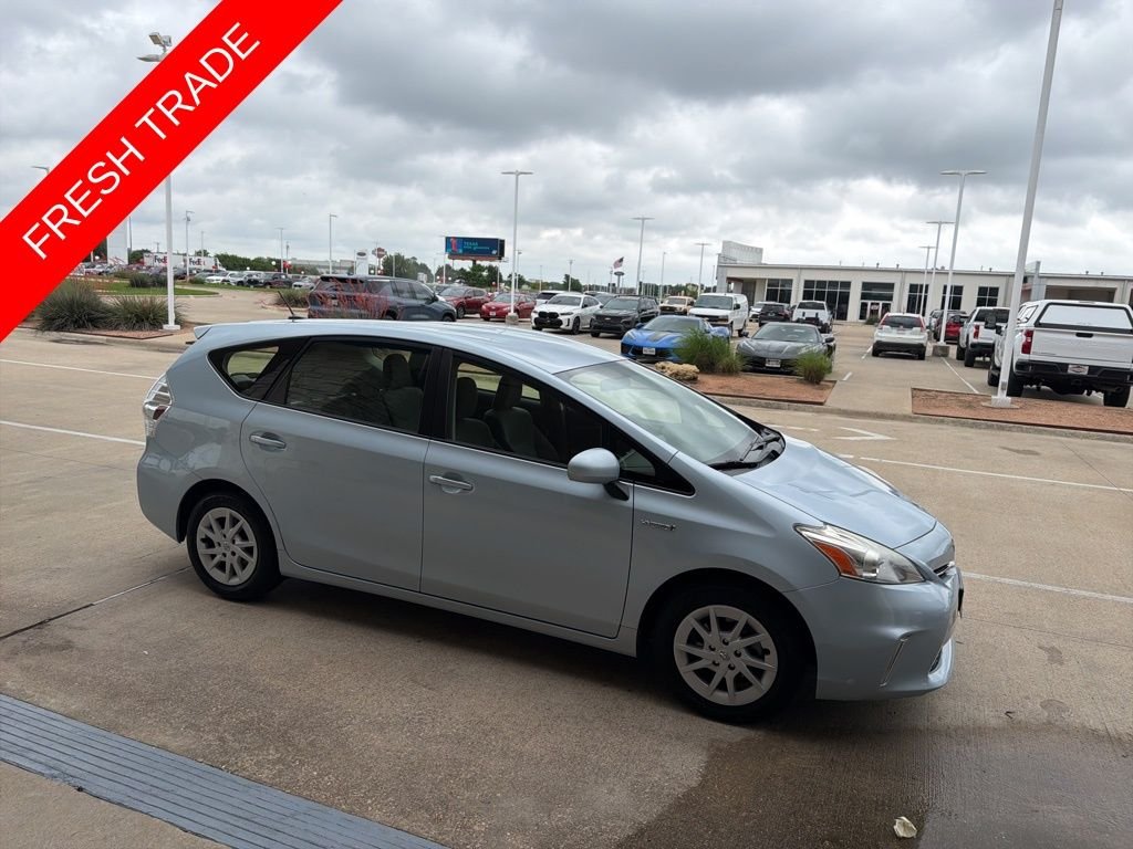 2013 Toyota Prius v Five
