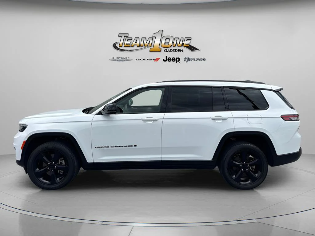 Used 2023 Bright White Clearcoat Jeep Altitude image 6