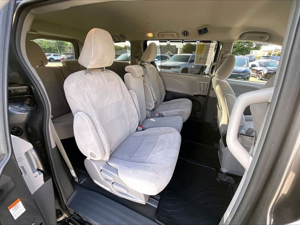 Used 2017 Gray Toyota LE image 16