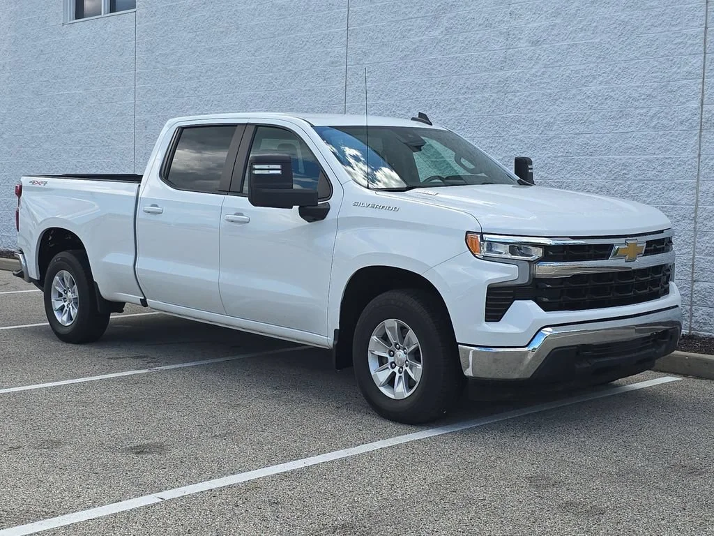 2023 Chevrolet Silverado 1500 LT - Photo 14