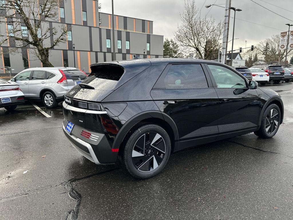 New 2026 Black Hyundai SEL image 6