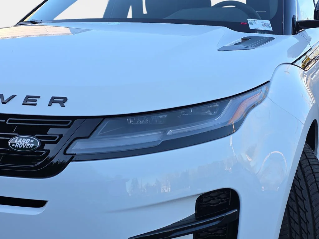 New 2026 Fuji White LAND ROVER Dynamic SE image 33
