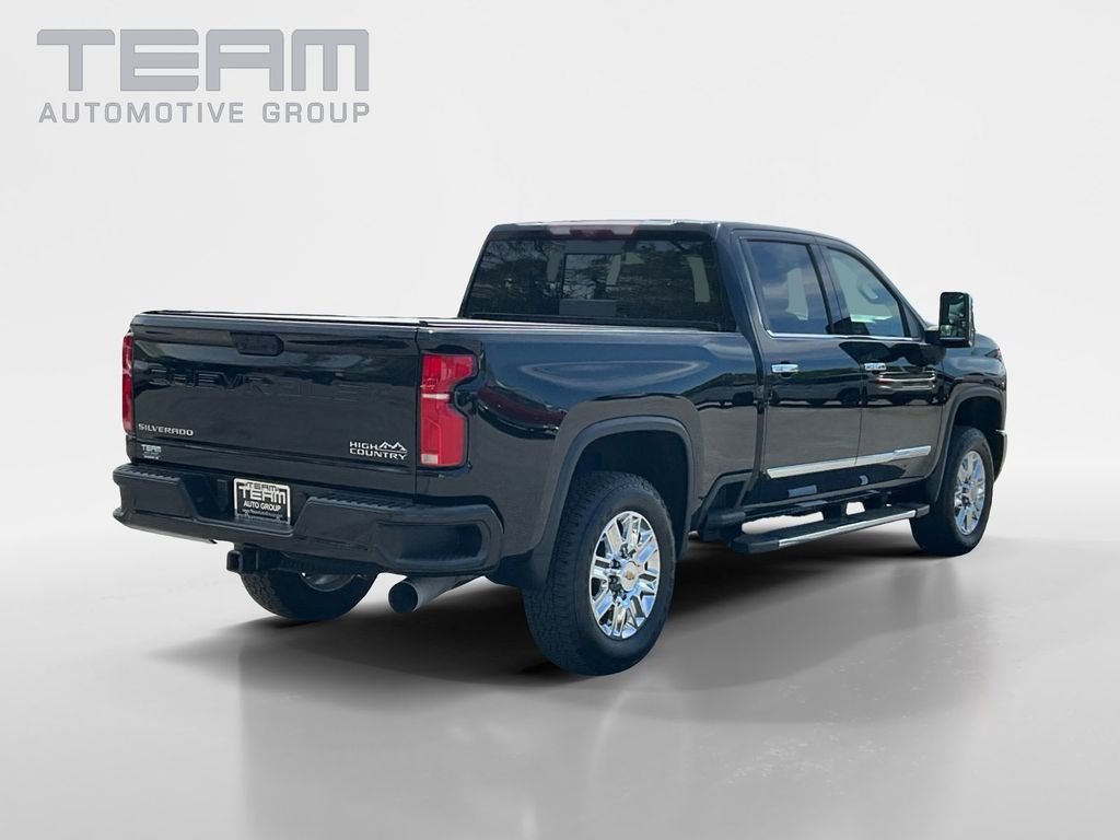 Used 2024 Black Chevrolet High Country image 7