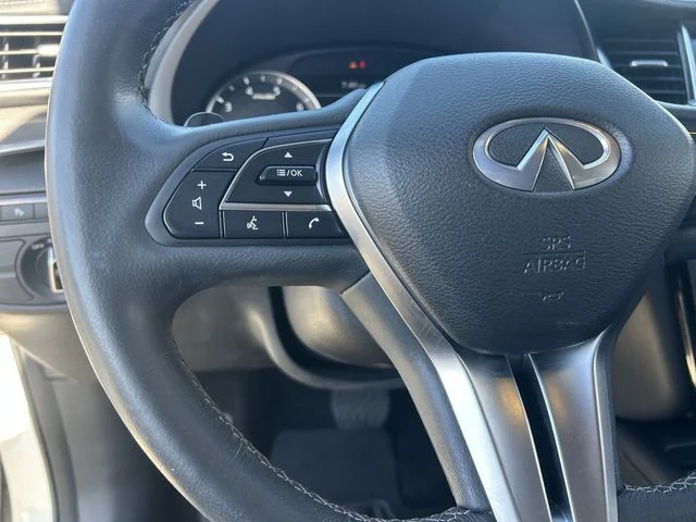 Used 2022 Majestic White INFINITI Luxe image 26
