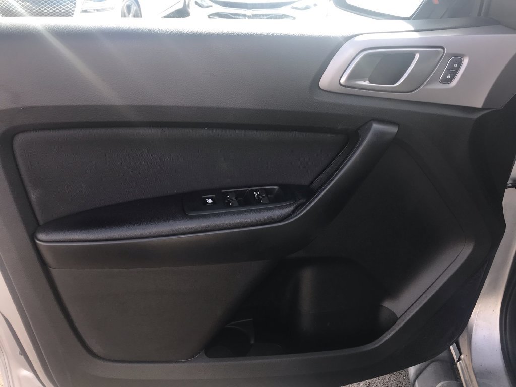 Used 2023 Silver Ford XLT image 13