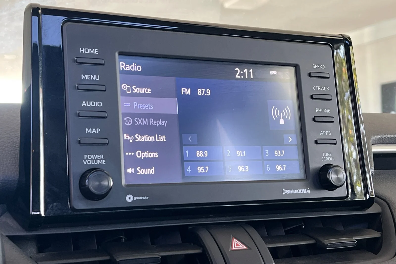 Used 2021 Silver Toyota Hybrid XLE image 17