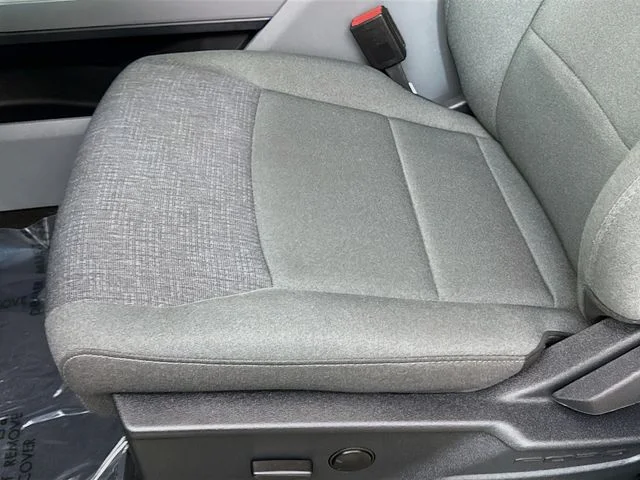 Used 2024 Gray Metallic Ford XLT image 19