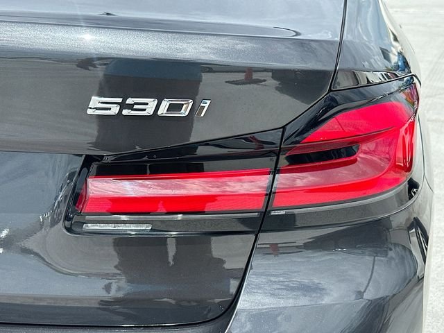 Used 2022 Gray BMW 530i image 32