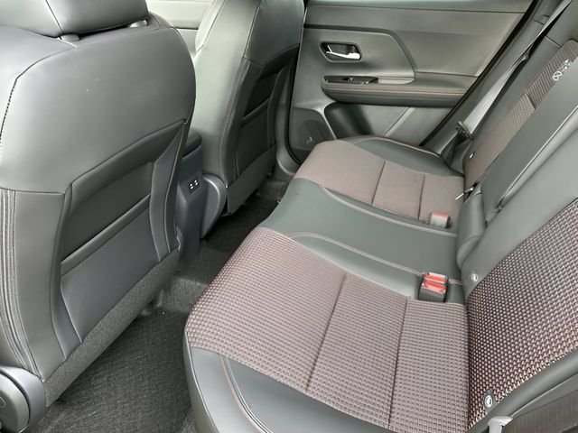 New 2025 White Nissan SR image 28