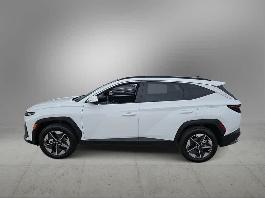 Certified Used 2025 Creamy White Pearl Hyundai SEL Convenience image 5