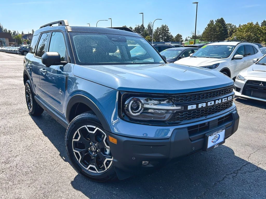 New 2026 Azure Gray Metallic Tri-Coat Ford Outer Banks® image 2