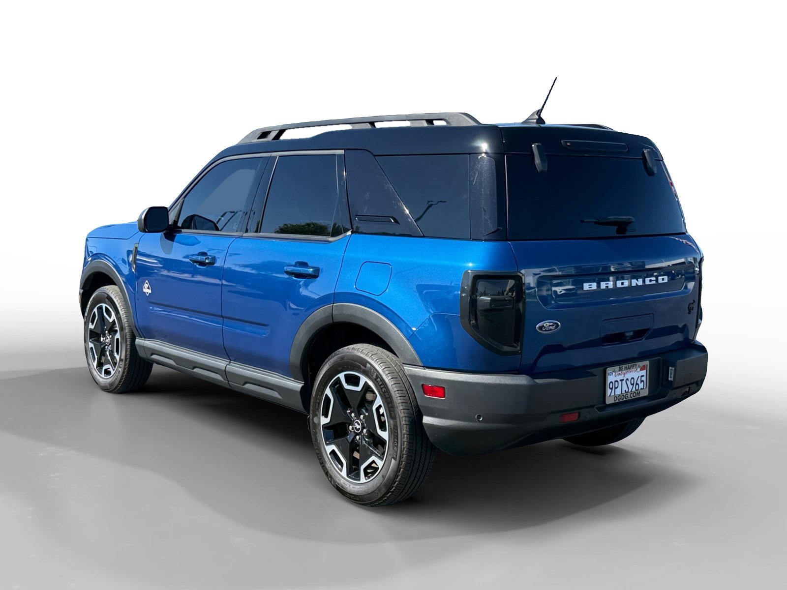 Used 2024 Blue Metallic Ford Outer Banks image 3