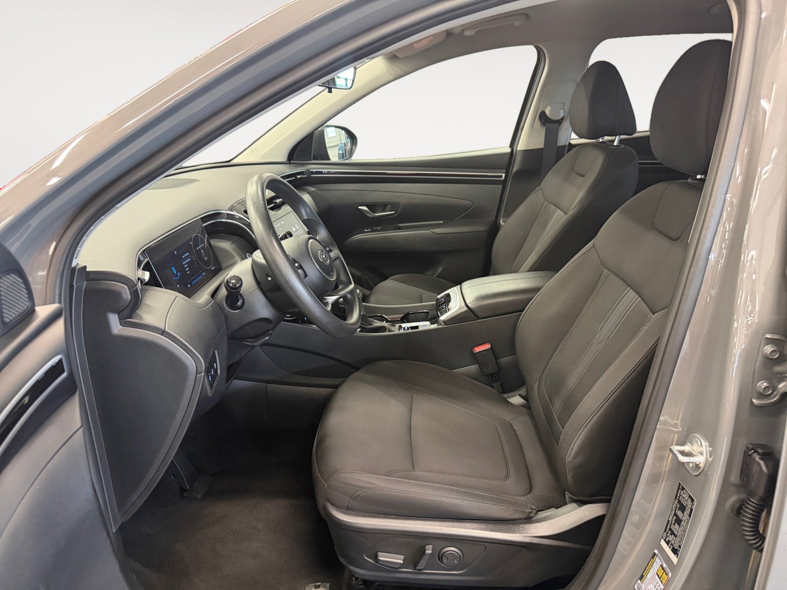 Used 2024 Hampton Gray Hyundai SEL image 22