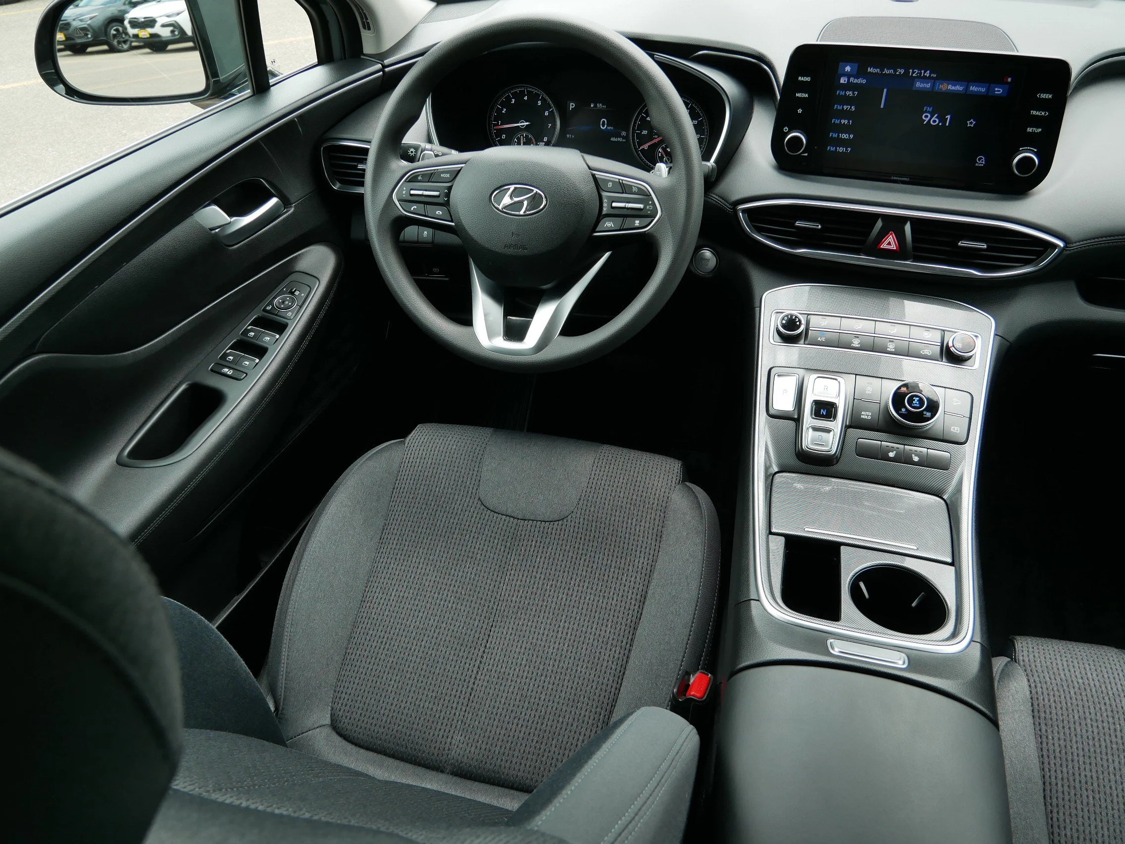 Used 2022 Hampton Gray Hyundai SEL image 9