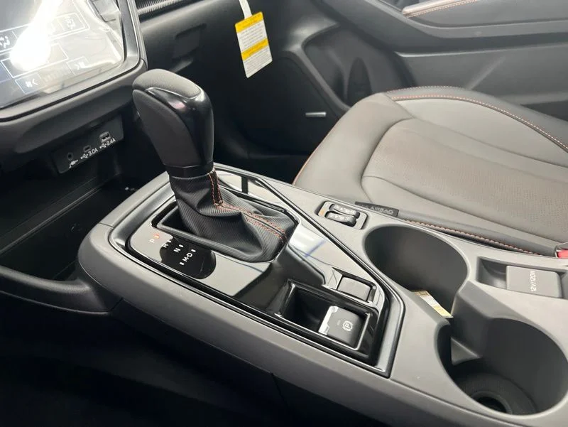 New 2026 CRYSTAL WHITE PEARL Subaru Limited image 36