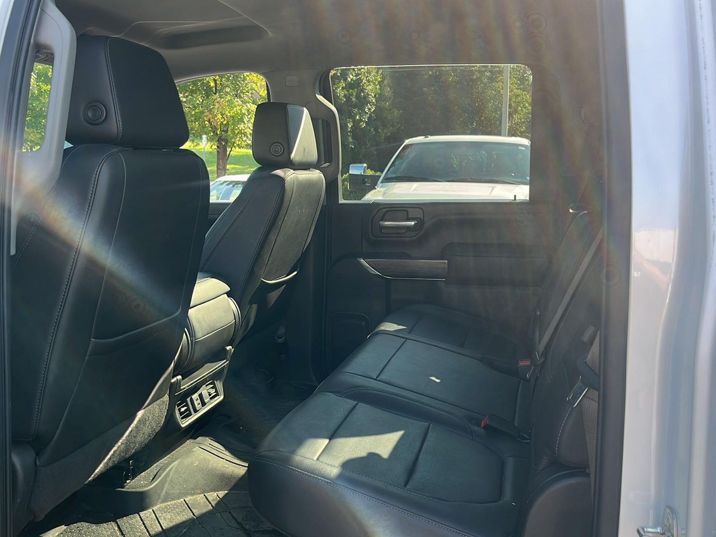 Used 2021 Iridescent Pearl Tricoat Chevrolet LTZ image 15