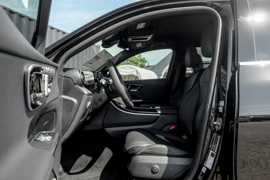 New 2026 Black Mercedes-Benz GLC 300 image 44