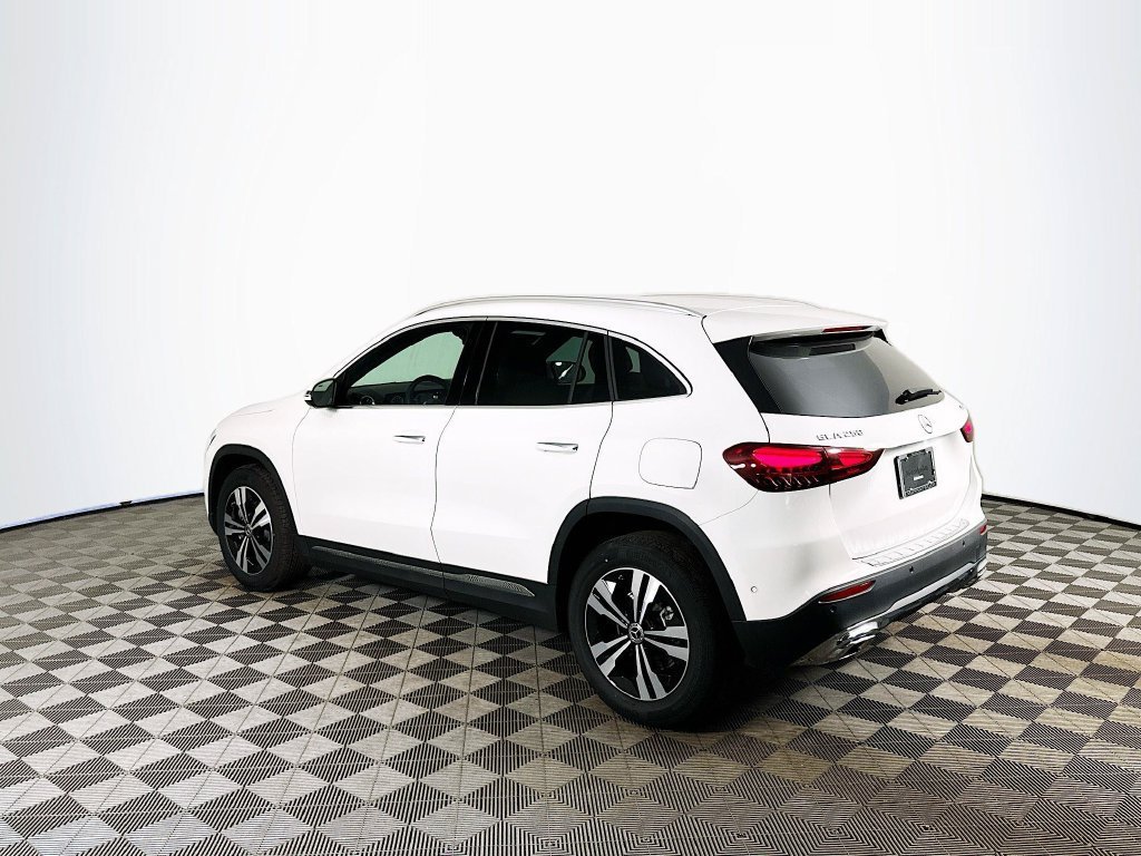 New 2026 Polar White Mercedes-Benz GLA 250 image 35