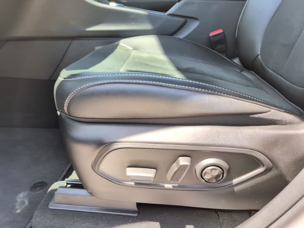 Used 2025 White Jeep Altitude X image 24