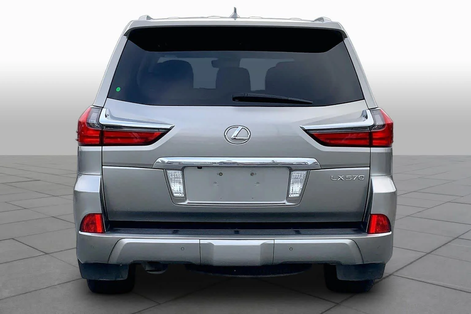 Used 2017 Atomic Silver Lexus  image 5