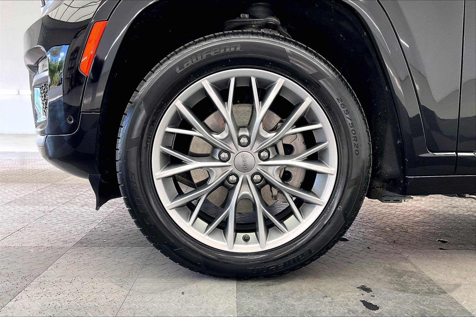 2022 Jeep Grand Cherokee Summit 4xe photo 3