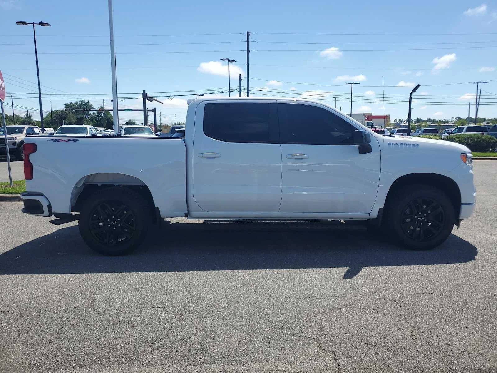 Used 2025 Summit White Chevrolet RST image 7