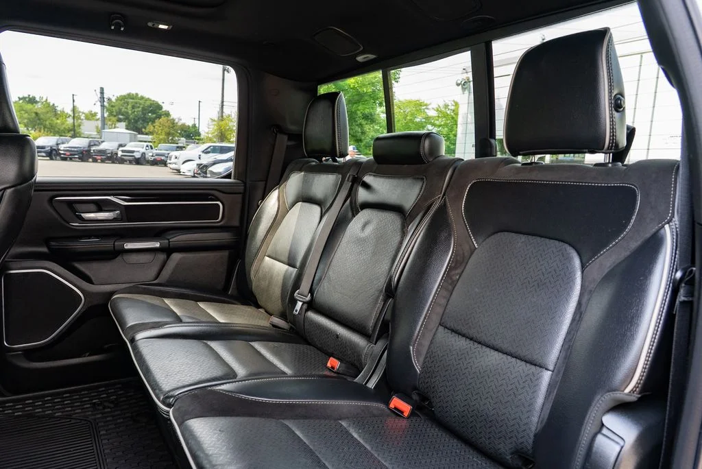 Used 2021 Silver Ram Laramie image 22
