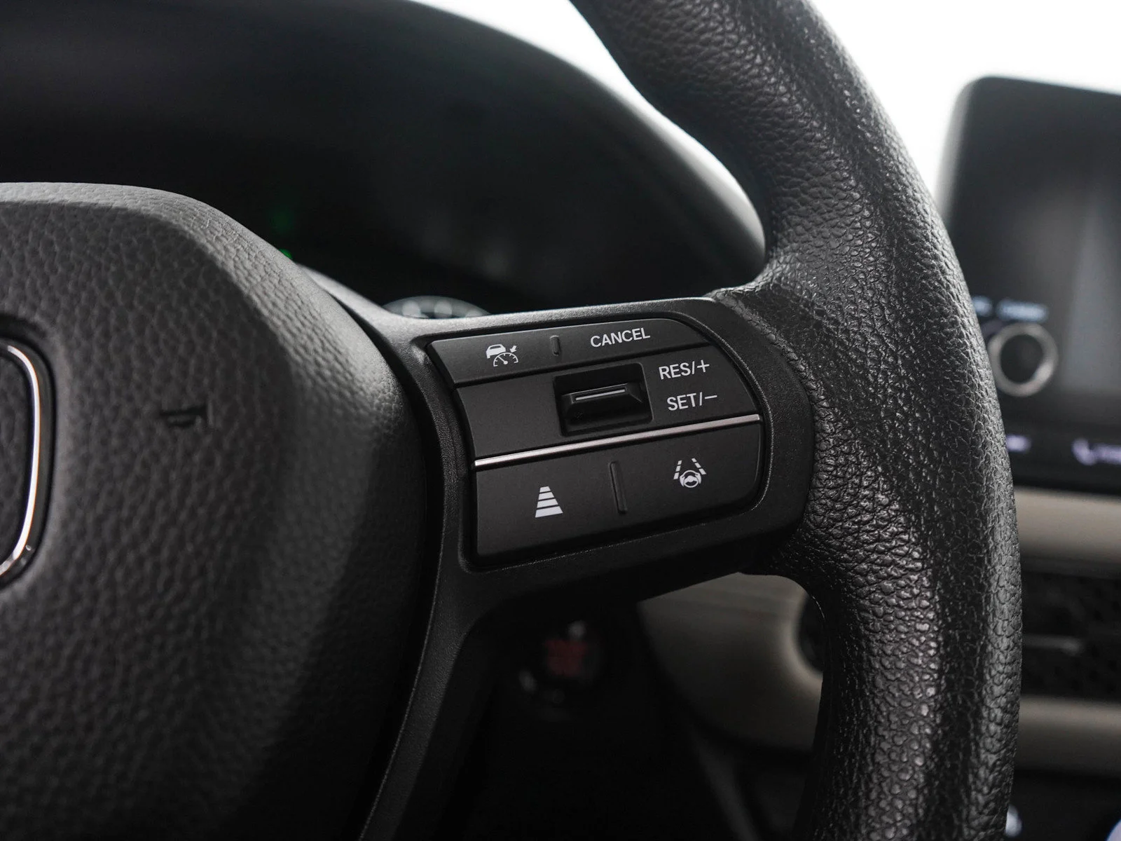 Used 2024  Honda 5D WAGON LX AWD image 25