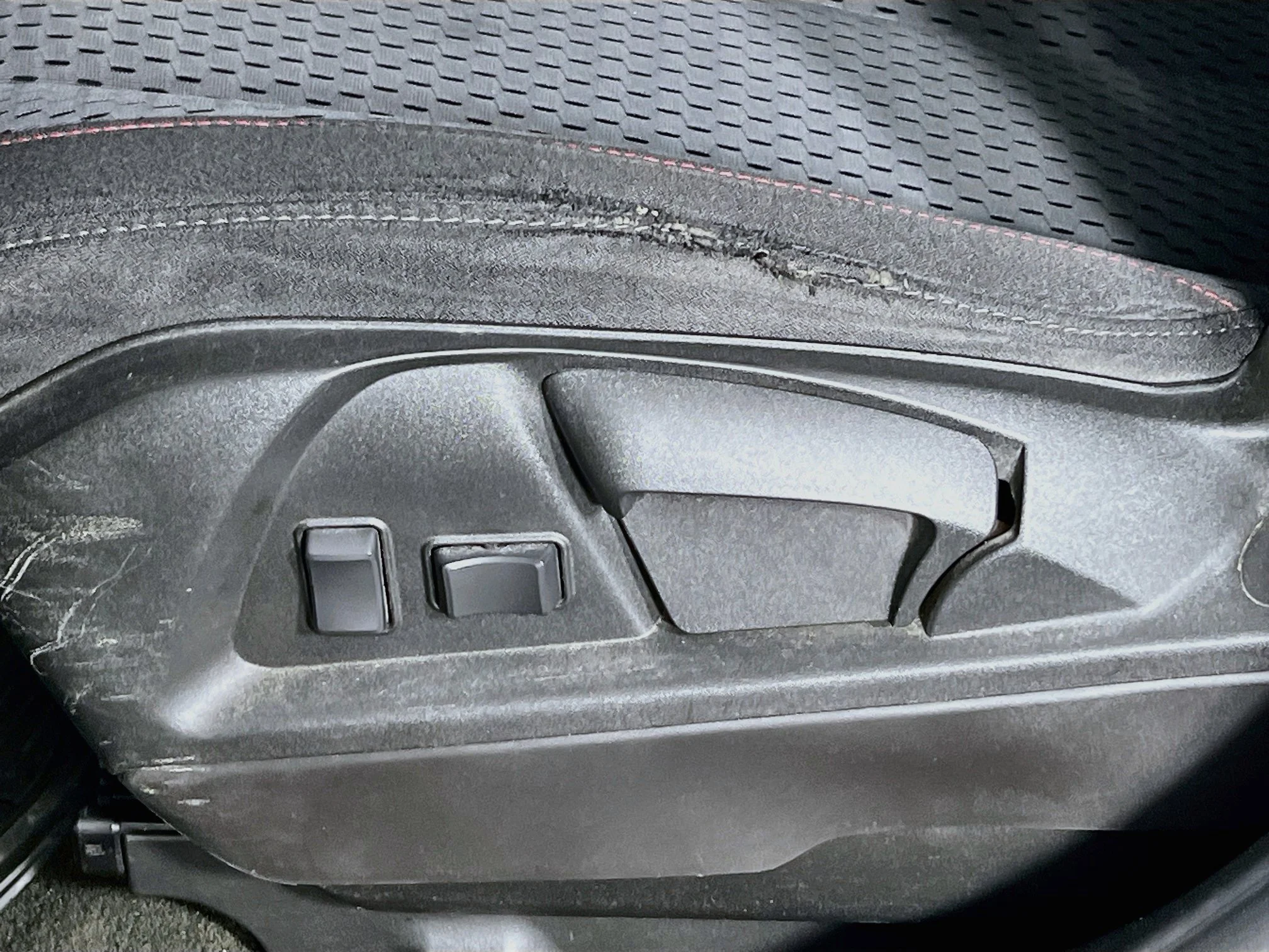 Used 2013 Silver Ice Metallic Chevrolet LS image 11