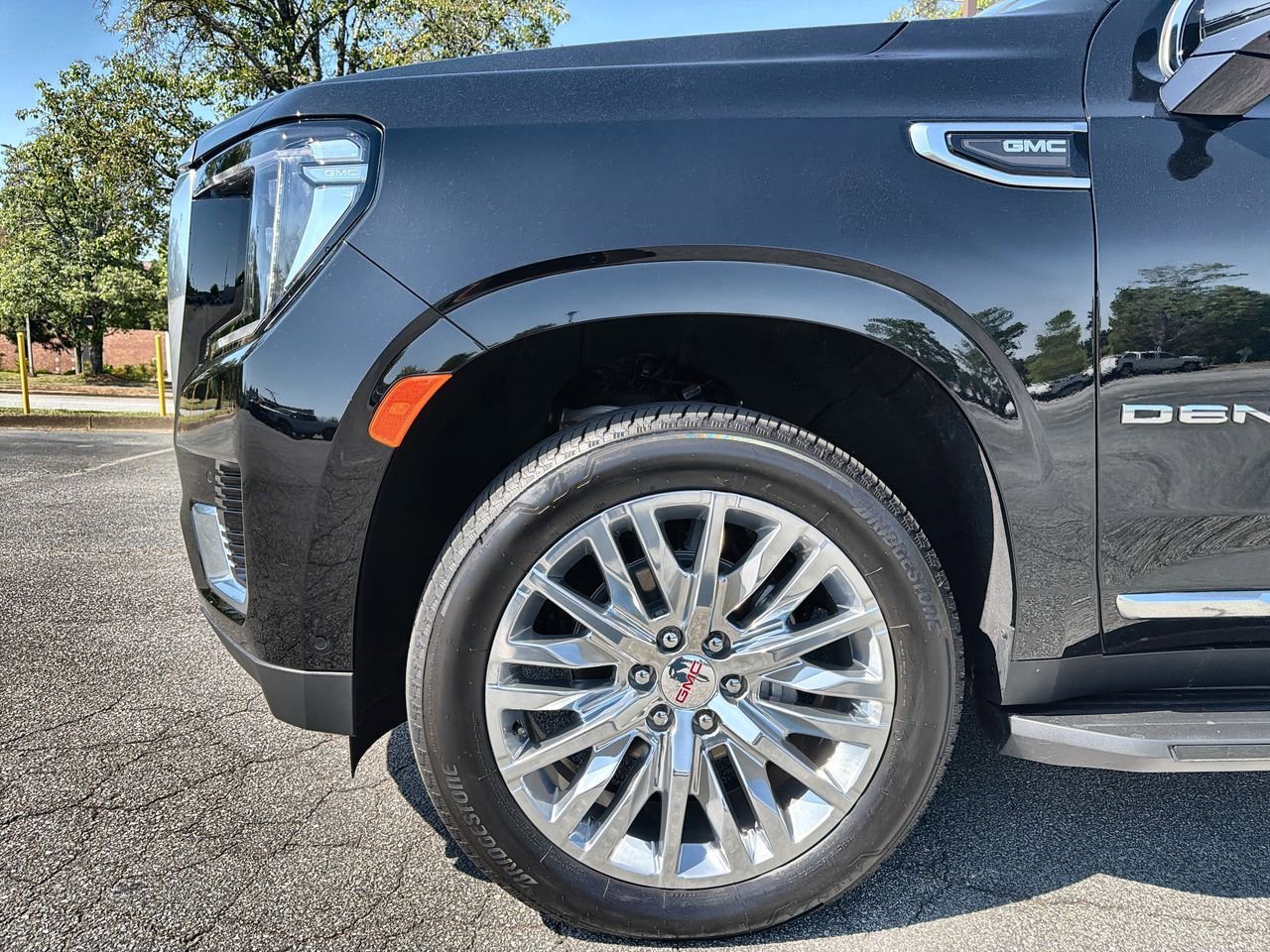Used 2024 Onyx Black GMC Denali image 28