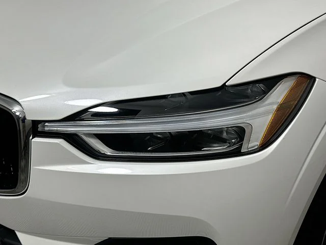 Certified Used 2020 White Volvo T5 Momentum image 22
