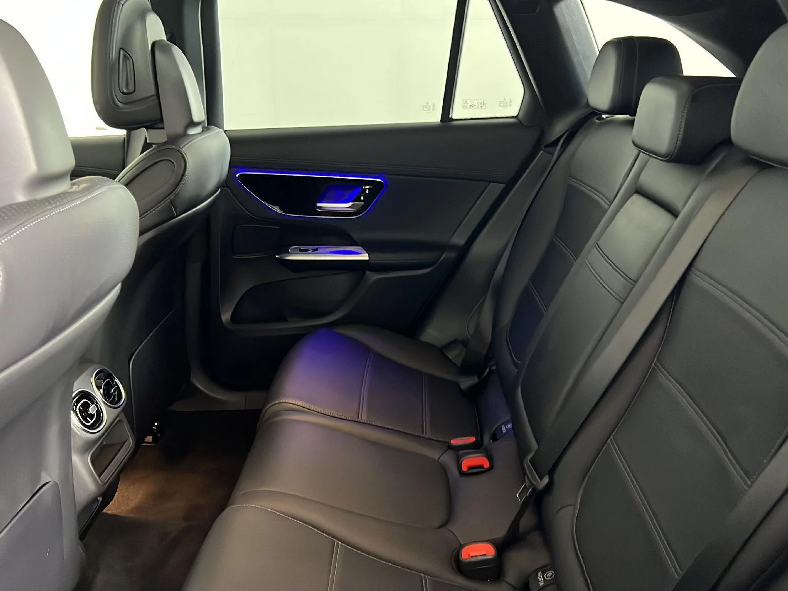 Used 2023 Black Mercedes-Benz GLC 300 image 12