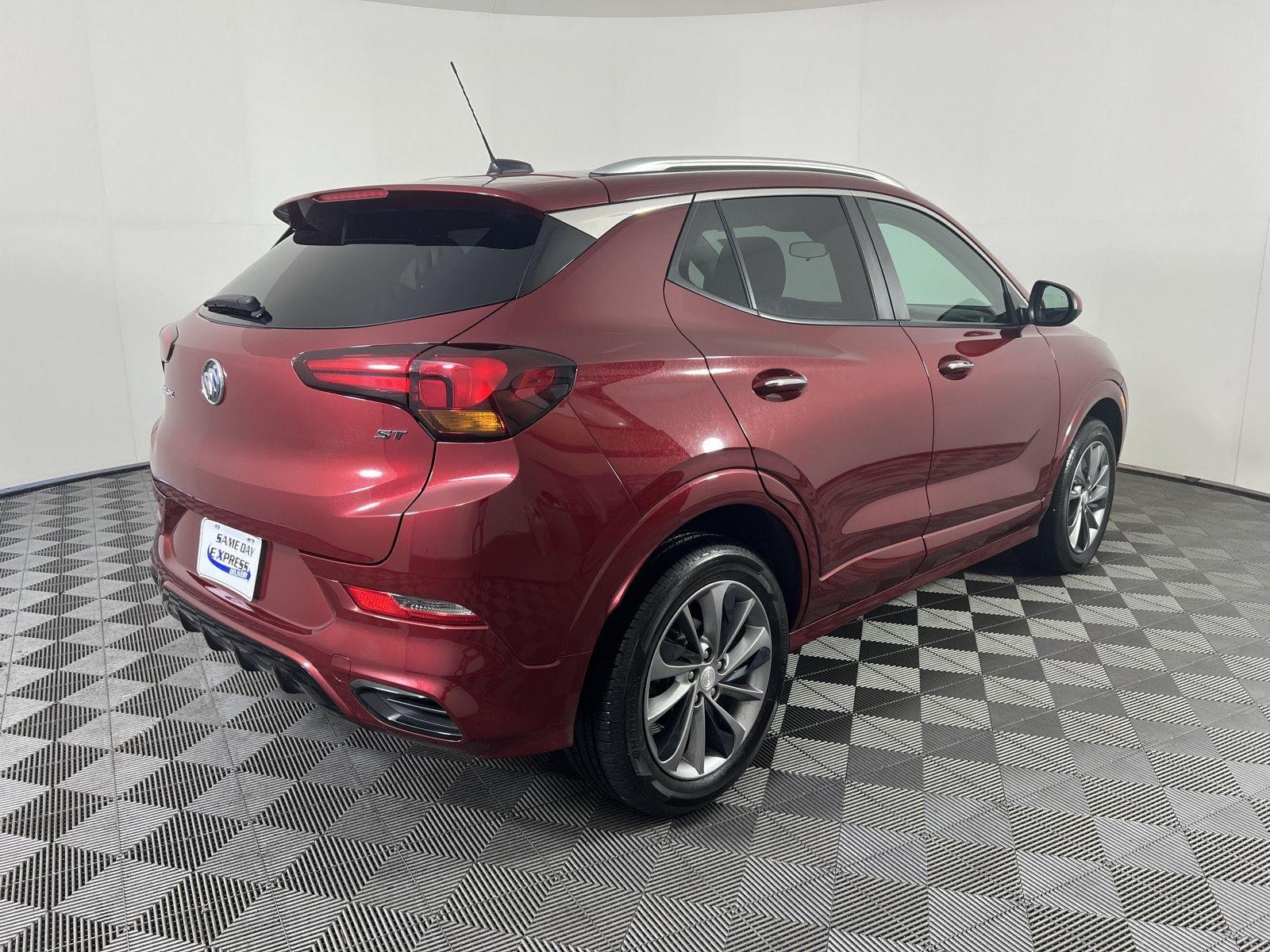 Used 2023 Cinnabar Metallic Buick Select image 24