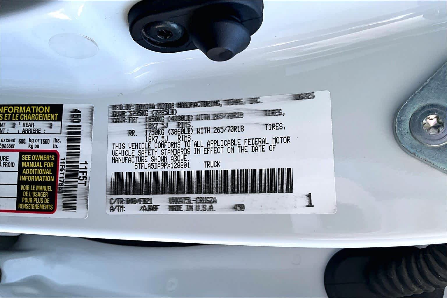 Used 2023 Ice Cap Toyota SR5 image 30